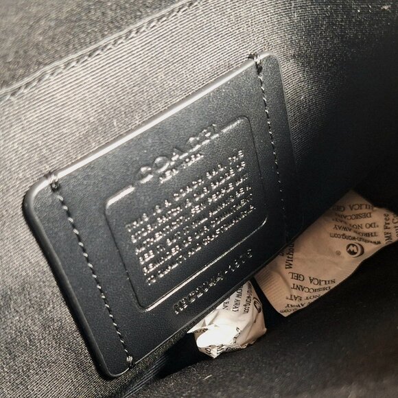 RARE Gray Coach Graham Art Deco Print Leather Crossbody NWT- *FLAW, READ* - Picture 8 of 8